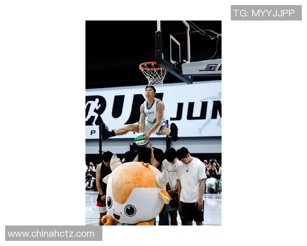 《篮球明星的崛起与挑战如何塑造他们的职业生涯与个人魅力》 《篮球明星的崛起与挑战如何塑造他们的职业生涯与个人魅力》